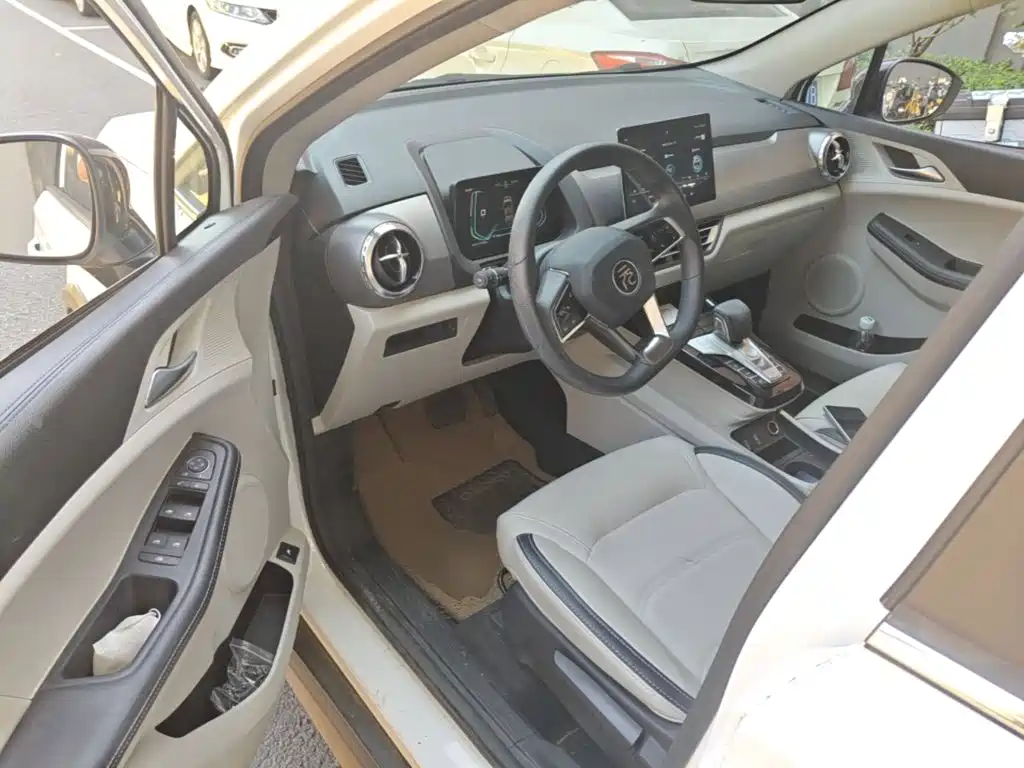 BYD Yuan Pro — миниатюра 16