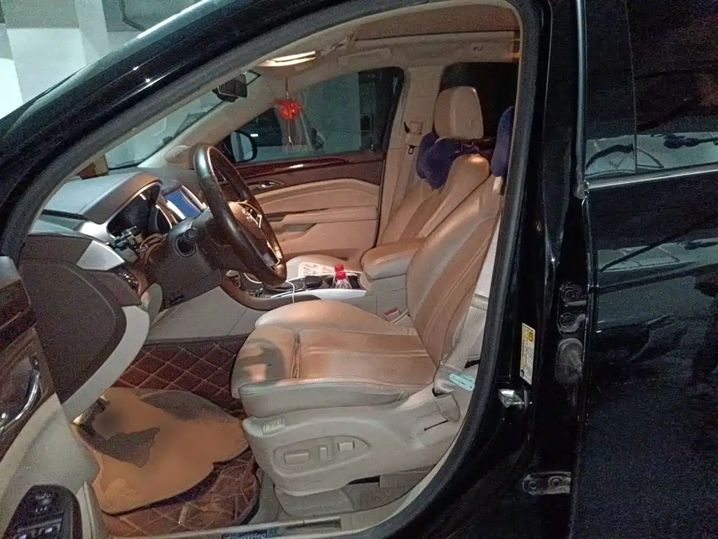Cadillac SRX — миниатюра 11