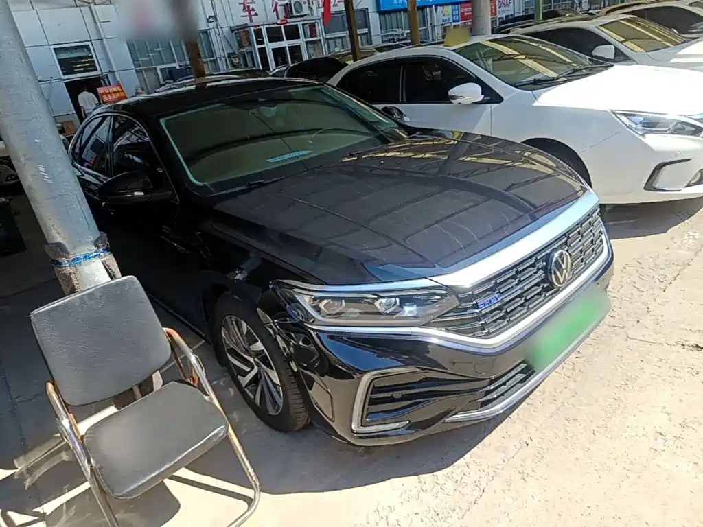 Volkswagen Passat PHEV — миниатюра 4