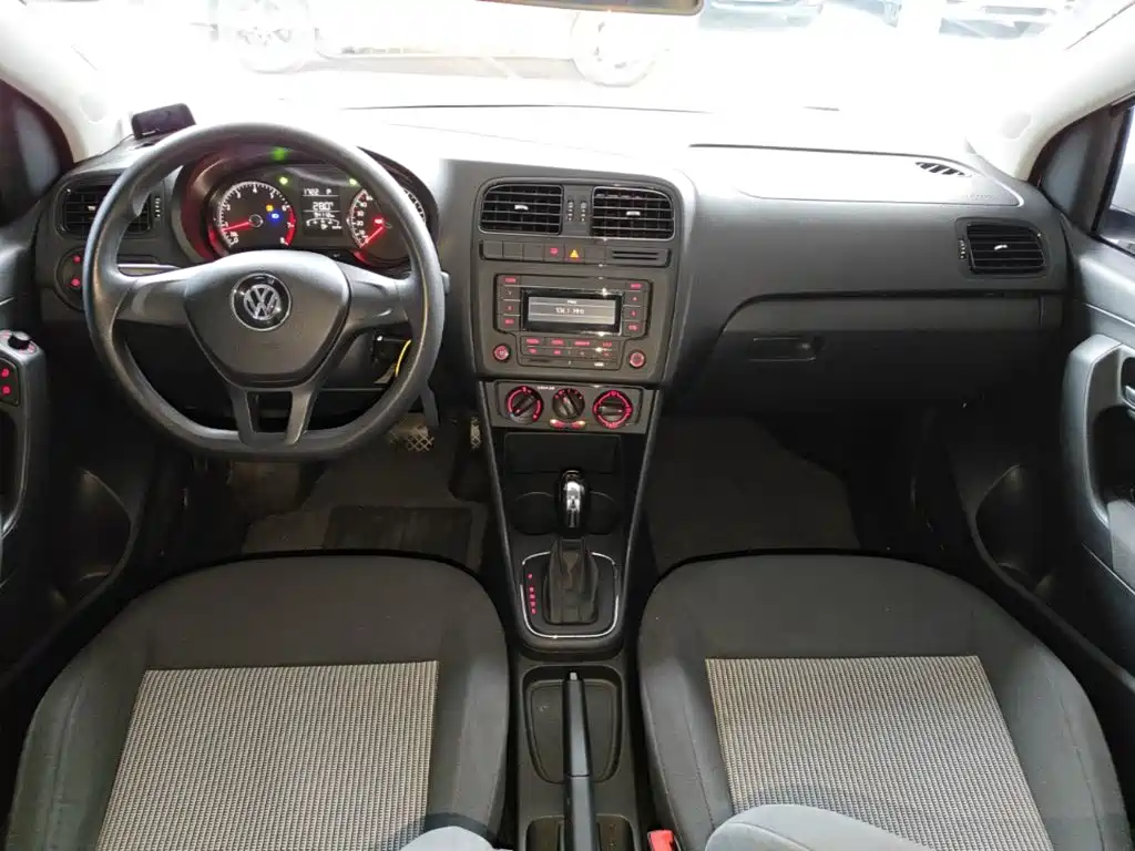 Volkswagen Polo — миниатюра 6