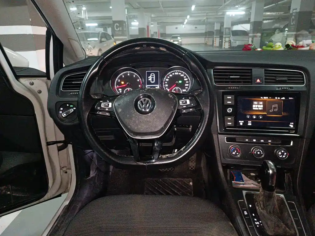 Volkswagen Golf — миниатюра 11