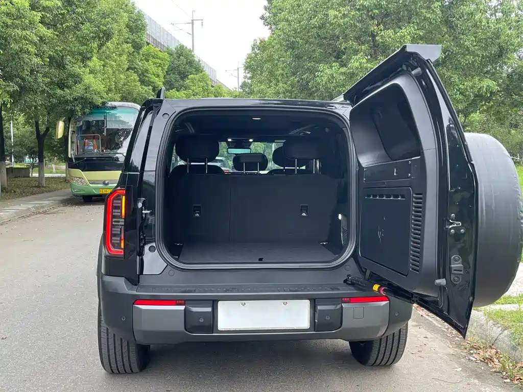 Ford Bronco Basecamp — миниатюра 8