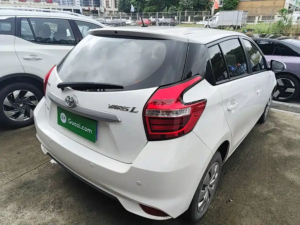 Toyota Yaris L — миниатюра 7