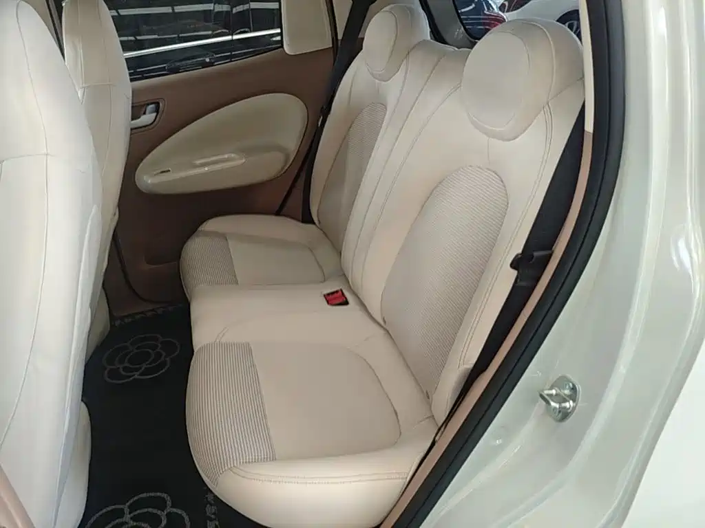 Wuling MINIEV — миниатюра 17