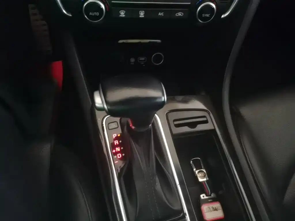 Kia K5 — миниатюра 14