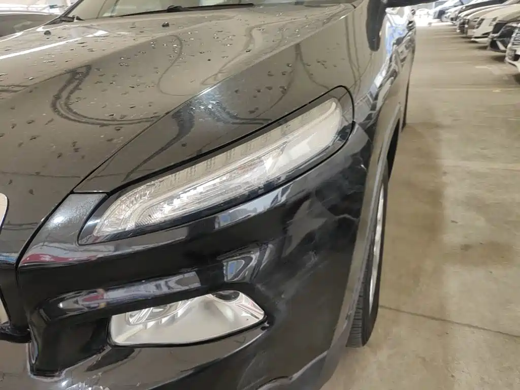 Jeep Cherokee — миниатюра 24