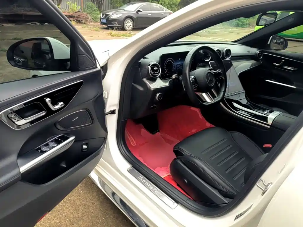 Mercedes-Benz C-Class — миниатюра 16