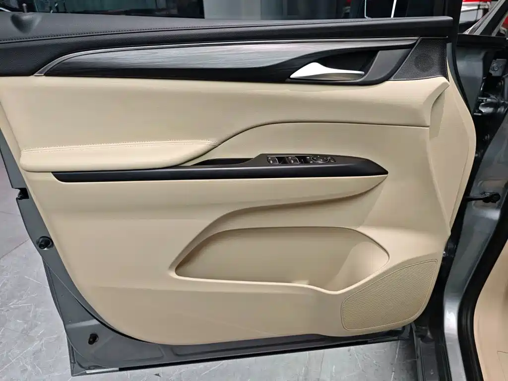 Buick GL8 — миниатюра 5