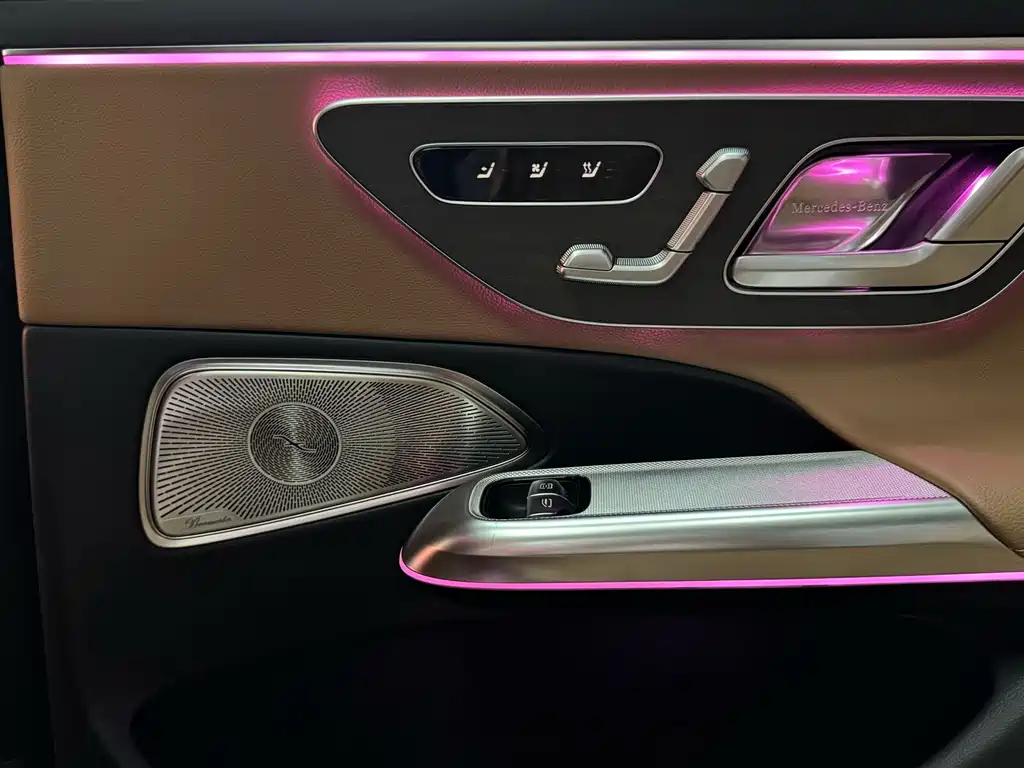 Mercedes-Benz E-Class — миниатюра 22