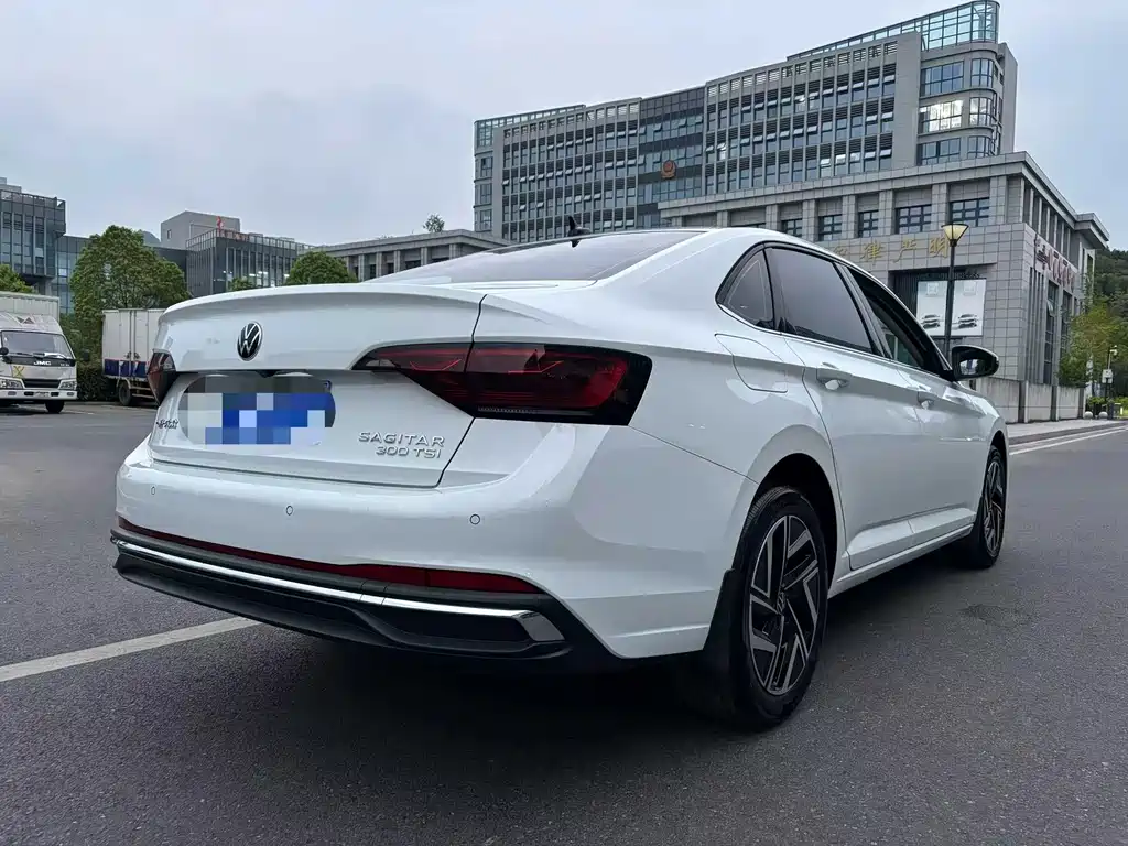 Volkswagen Sagitar 2026 L 300TSI DSG Luxury