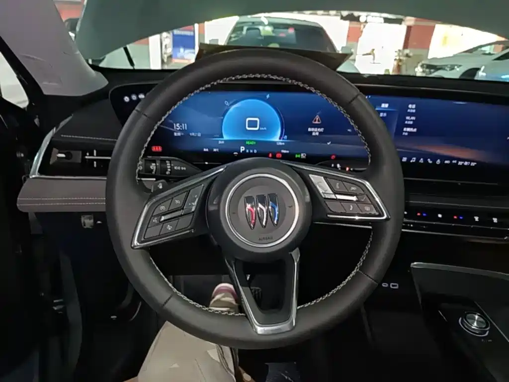 Buick E5 — миниатюра 11