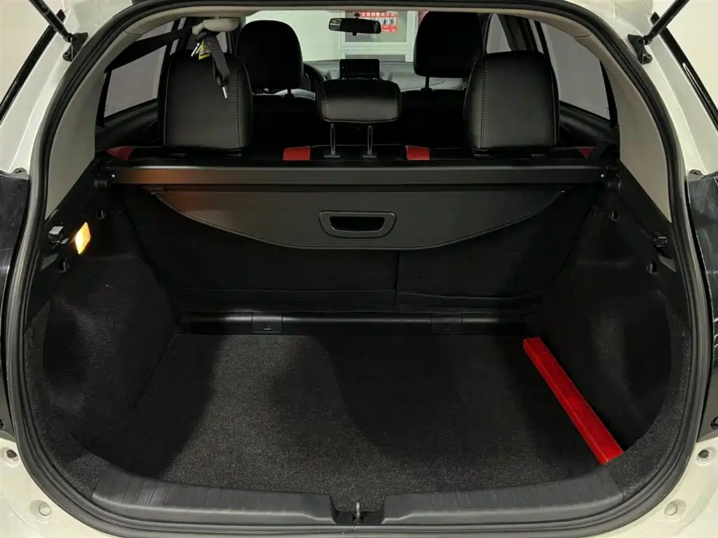 TOYOTA YARIS L ZHIXUAN