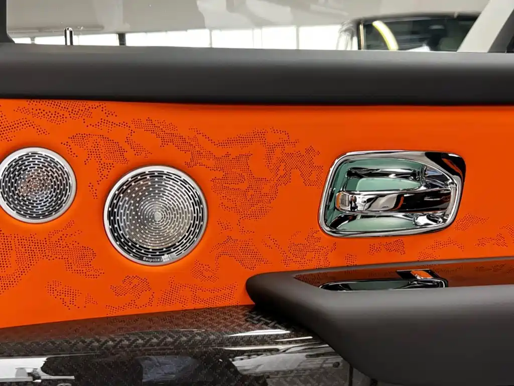Rolls-Royce Cullinan — миниатюра 15