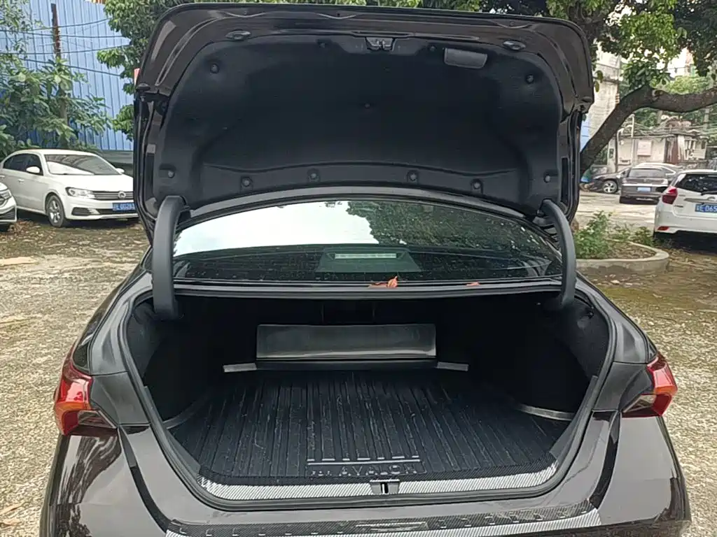 Toyota Avalon — миниатюра 19