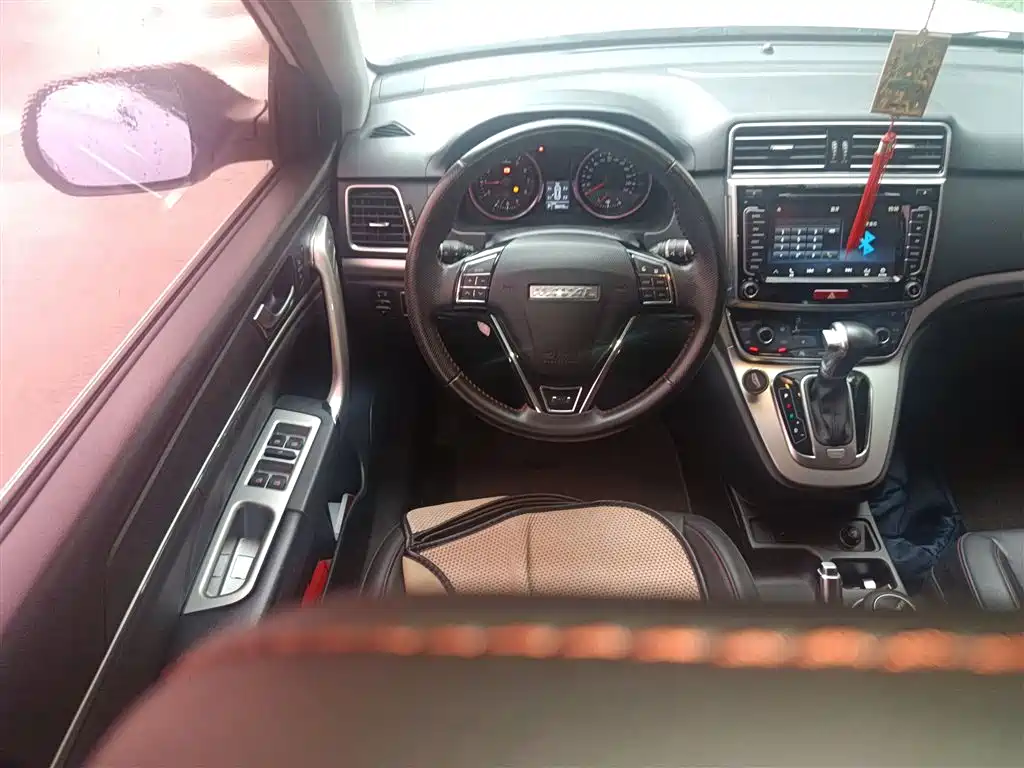 HAVAL  M6