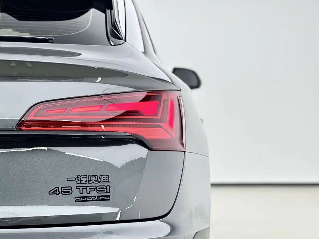 Audi Q5L Sportback — миниатюра 14