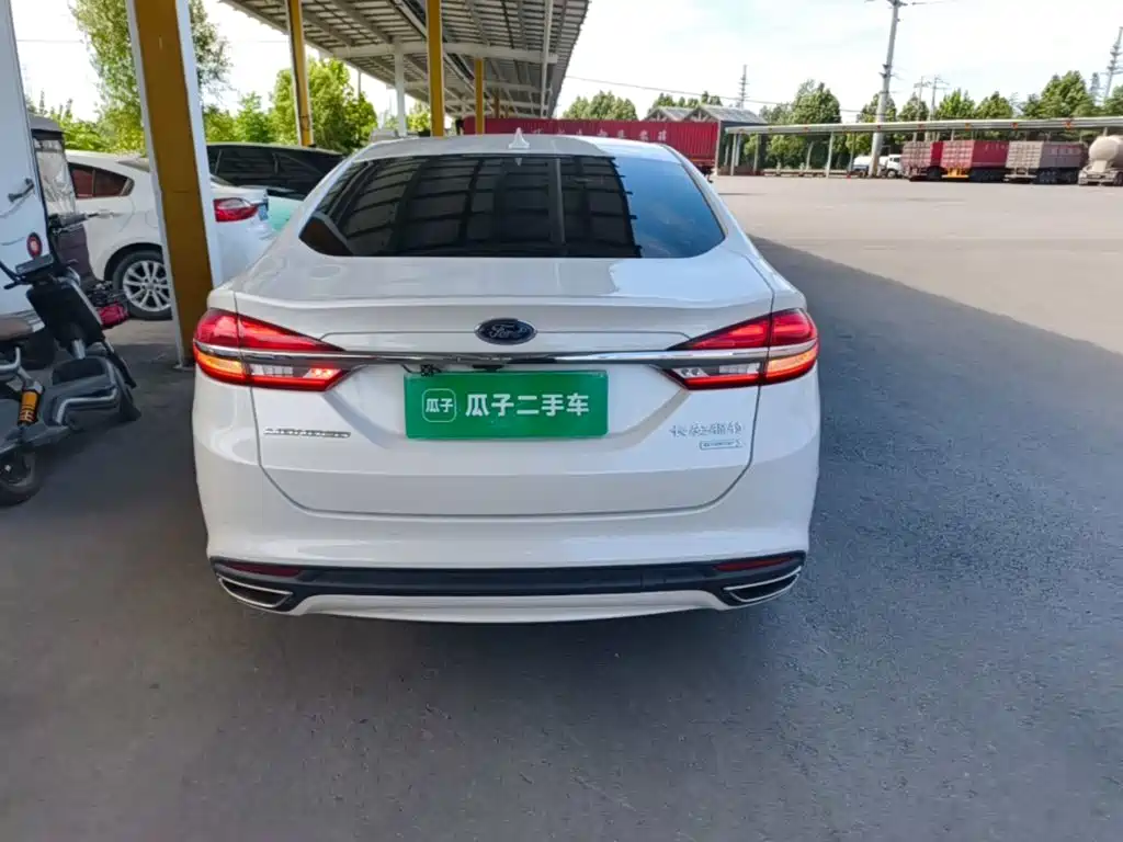 Ford Mondeo — миниатюра 6