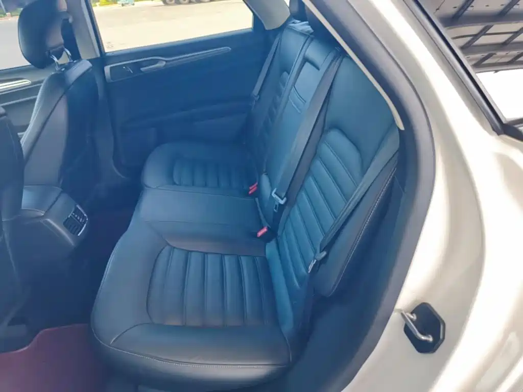 Ford Mondeo — миниатюра 17
