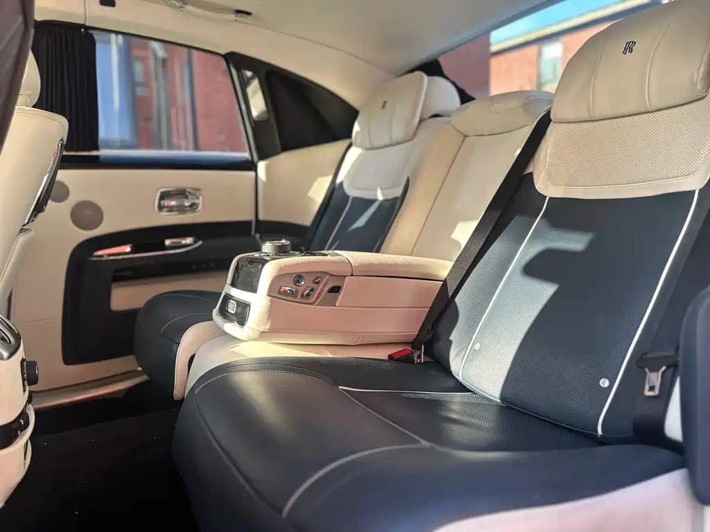 Rolls-Royce Ghost 2010 6.6T Standard