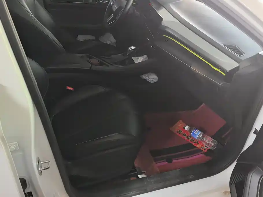Roewe i5 — миниатюра 8