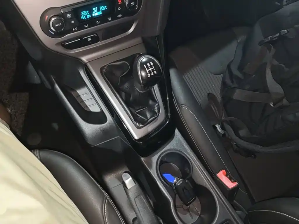 Ford Focus — миниатюра 10