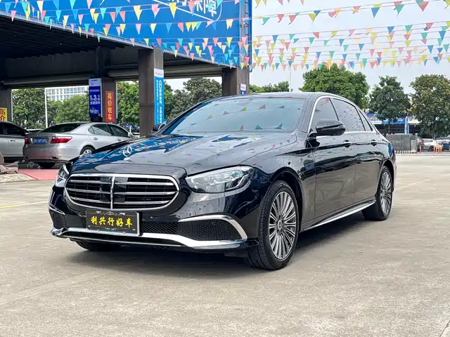 MERCEDES-BENZ E CLASS