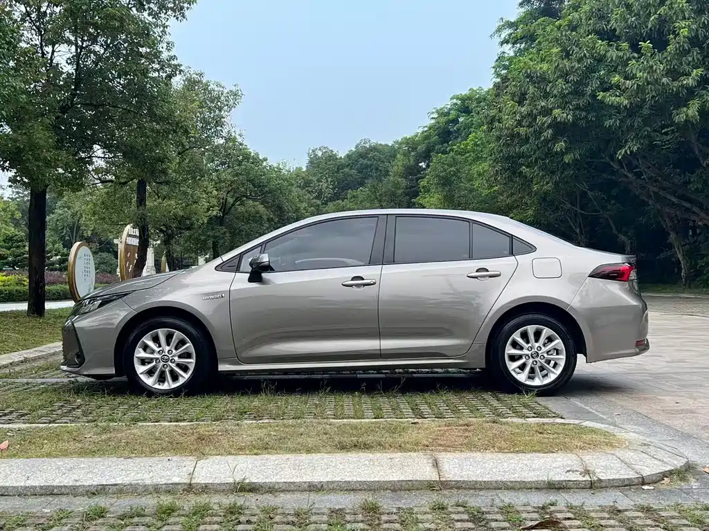 Toyota Corolla — миниатюра 7