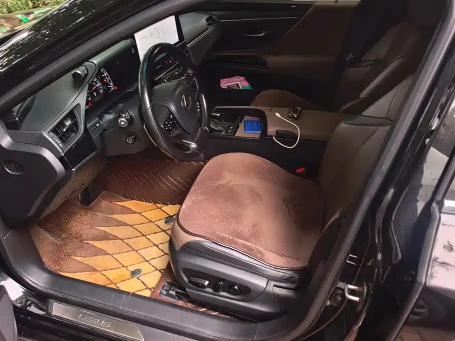 Lexus ES — миниатюра 9
