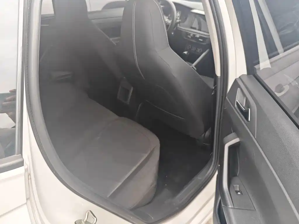 Volkswagen Polo — миниатюра 10