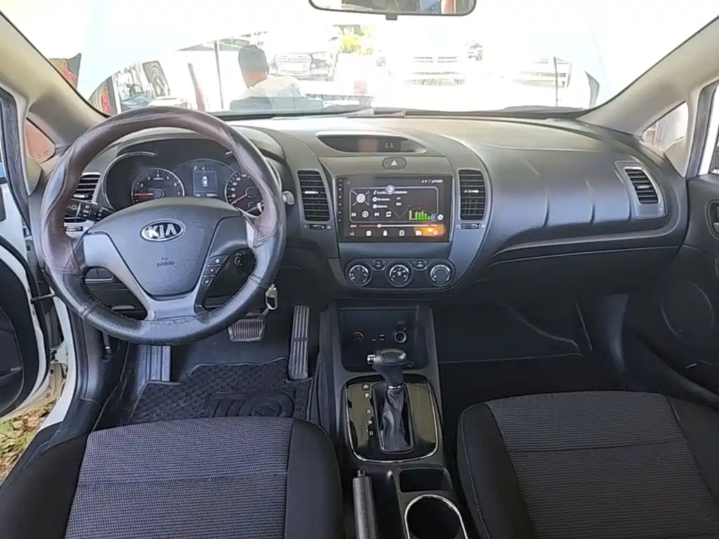Kia K3 — миниатюра 10