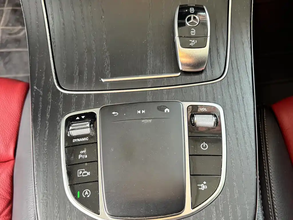Mercedes-Benz E-Class (Import) — миниатюра 12
