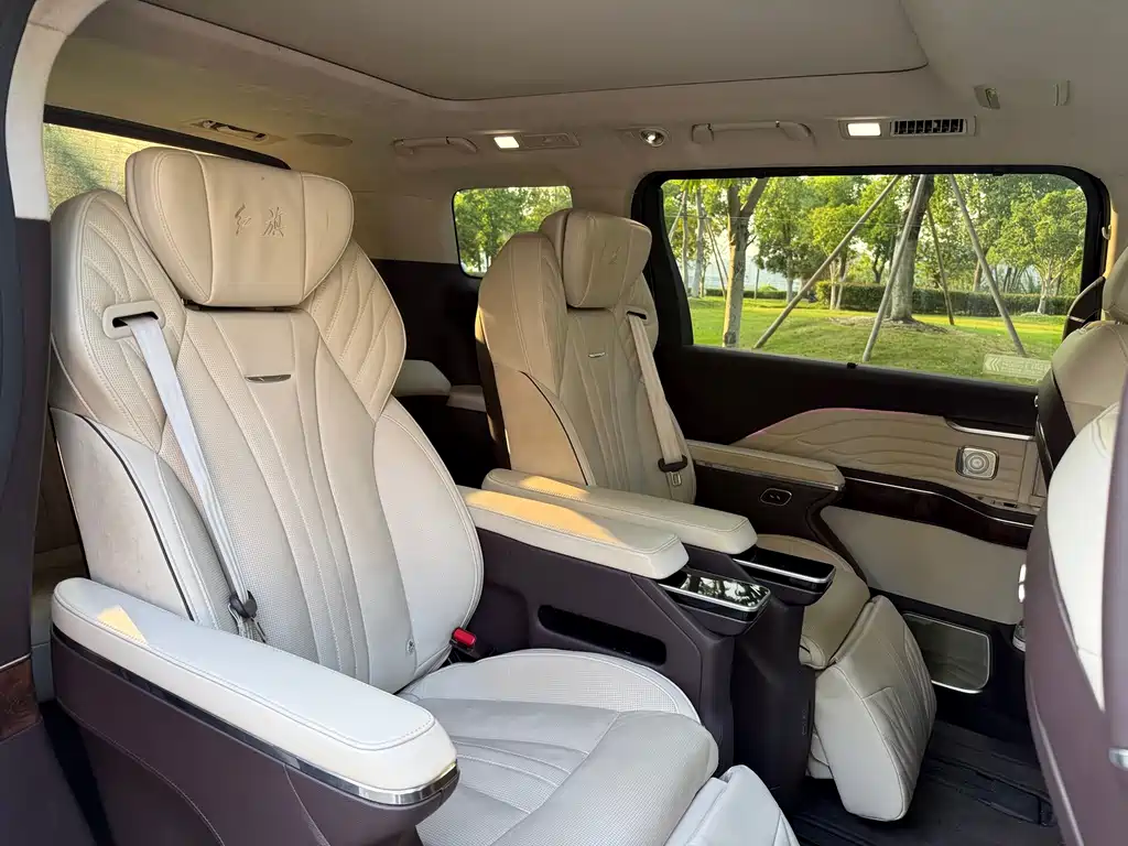 Hongqi Hongqi HQ9 — миниатюра 7