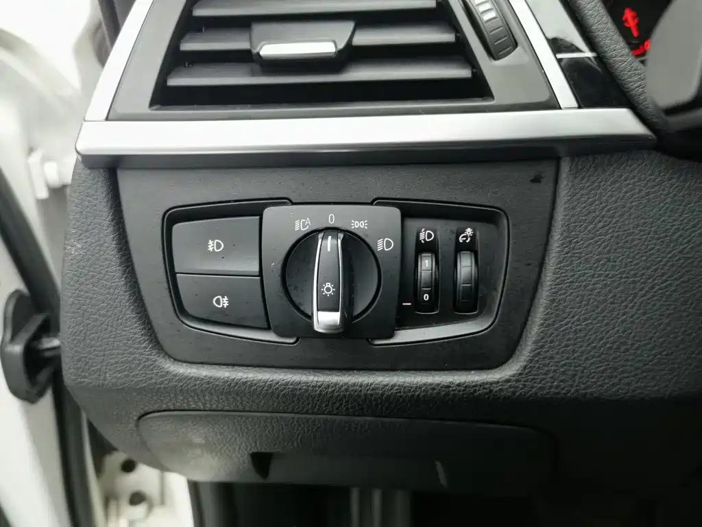 BMW 3 Series — миниатюра 21