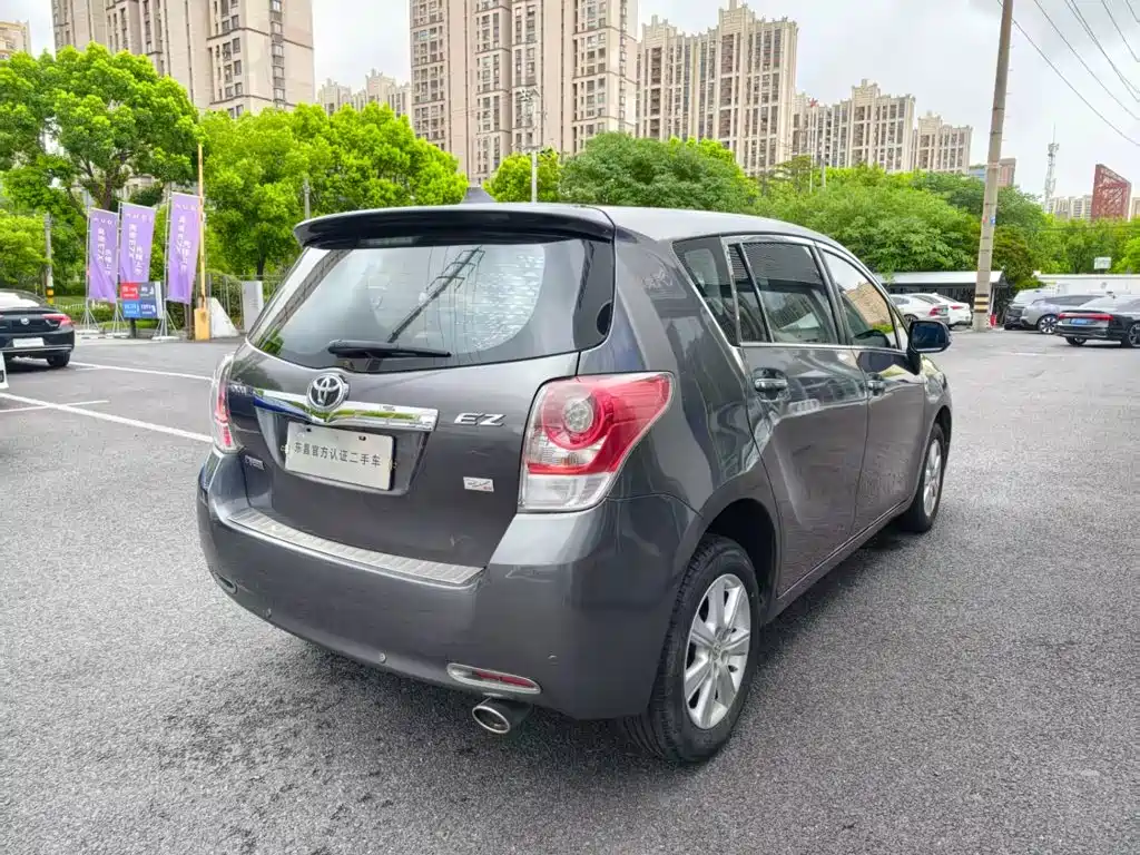 Toyota Verso — миниатюра 3