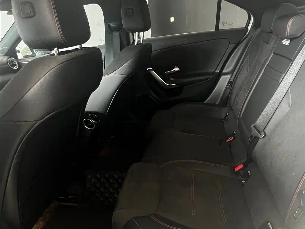 Mercedes-Benz A-Class — миниатюра 9