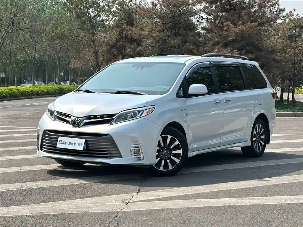 Toyota Sienna 2020