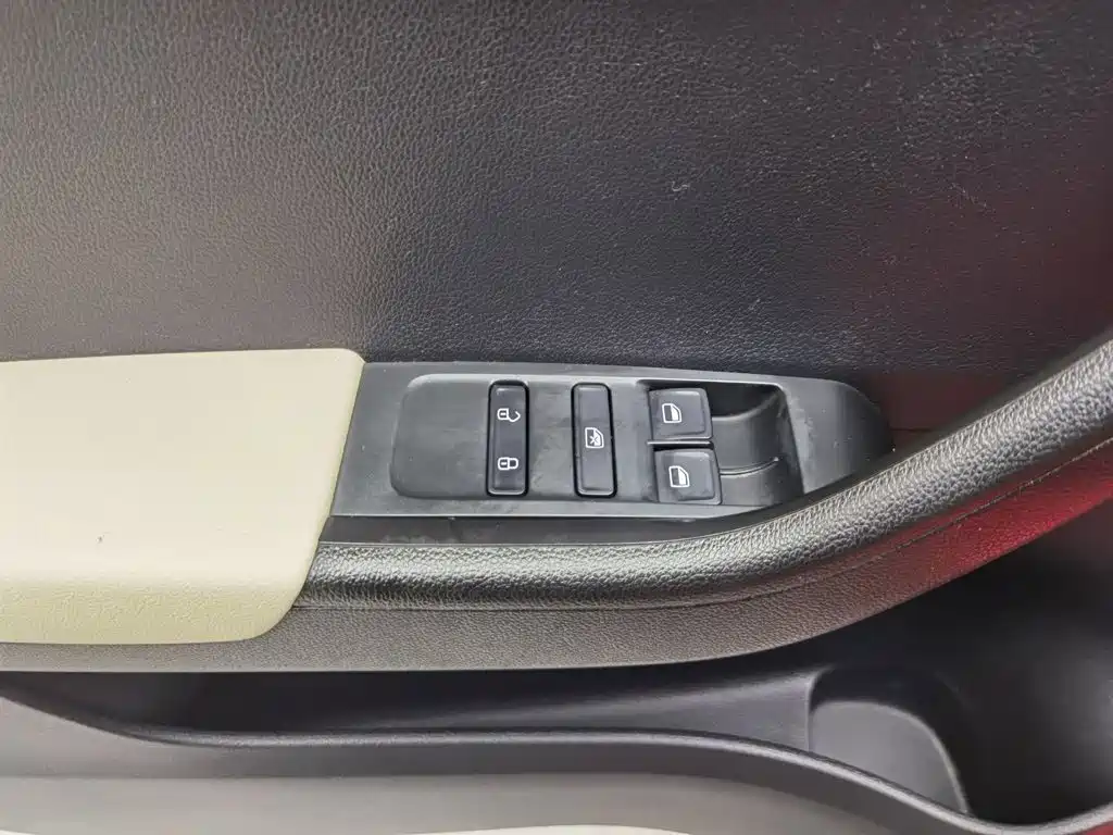 Skoda Fabia 2015 1.4L AT