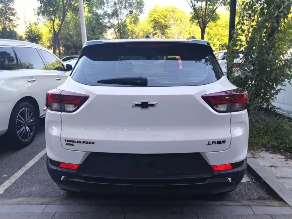 Chevrolet Tracker — миниатюра 6