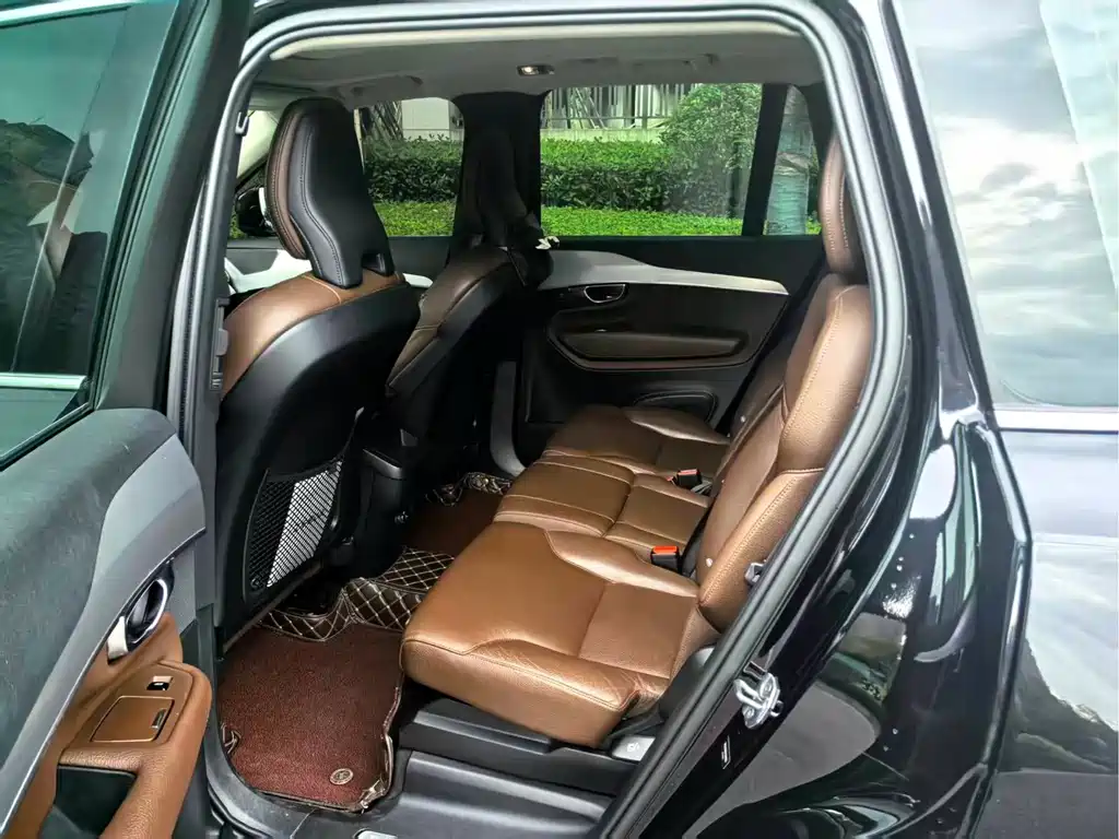 Volvo XC90 — миниатюра 4