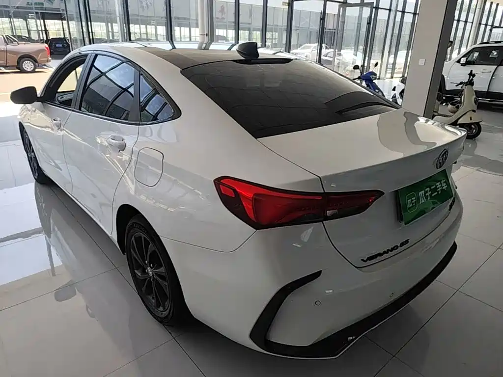 Buick Verano — миниатюра 5