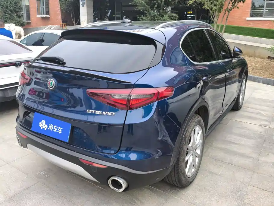 Alfa Romeo Stelvio — миниатюра 3