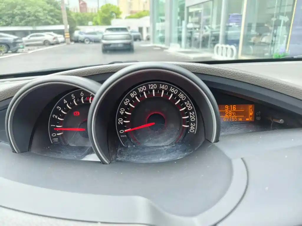 Toyota Verso — миниатюра 9