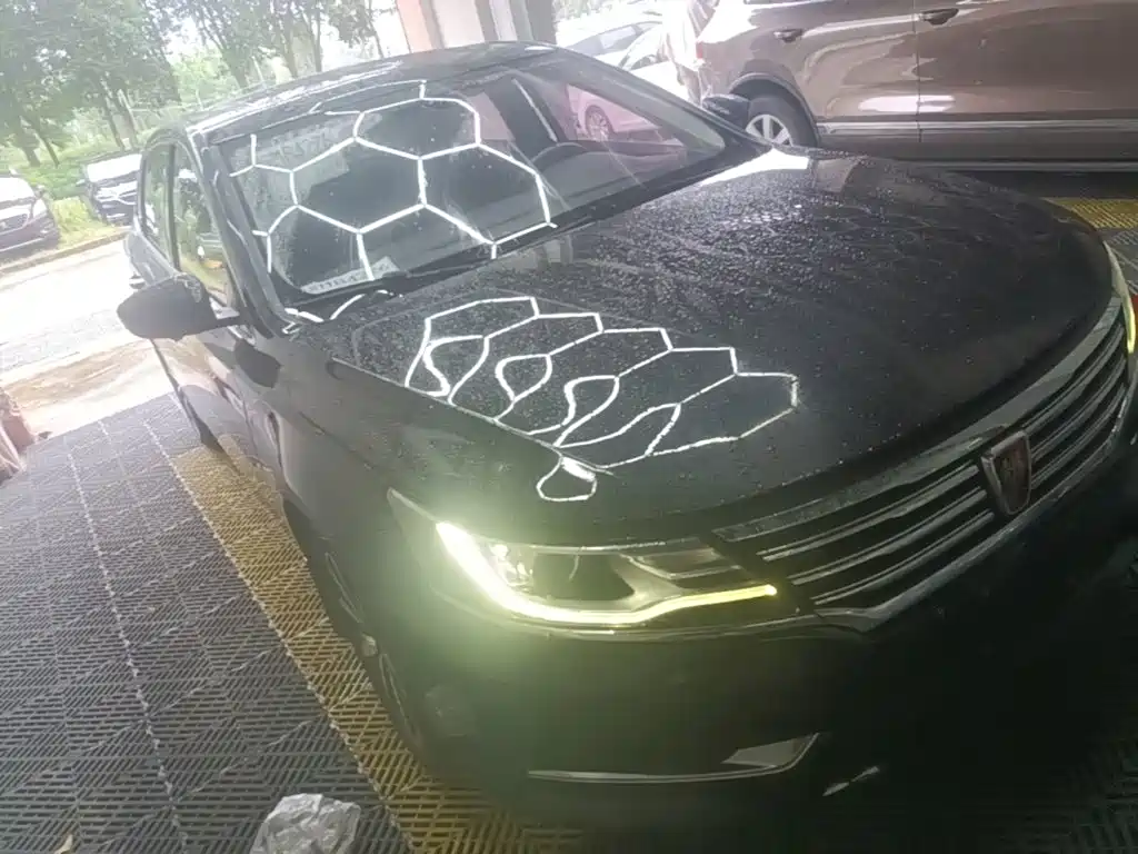 Roewe i6 Classic — миниатюра 4