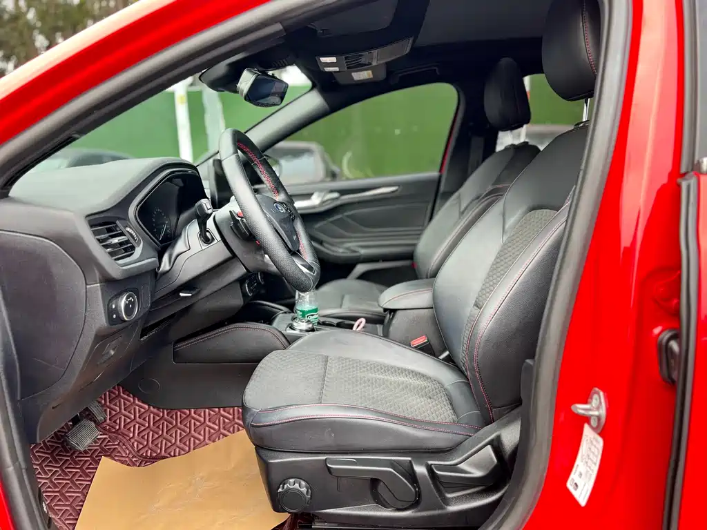 Ford Focus — миниатюра 6