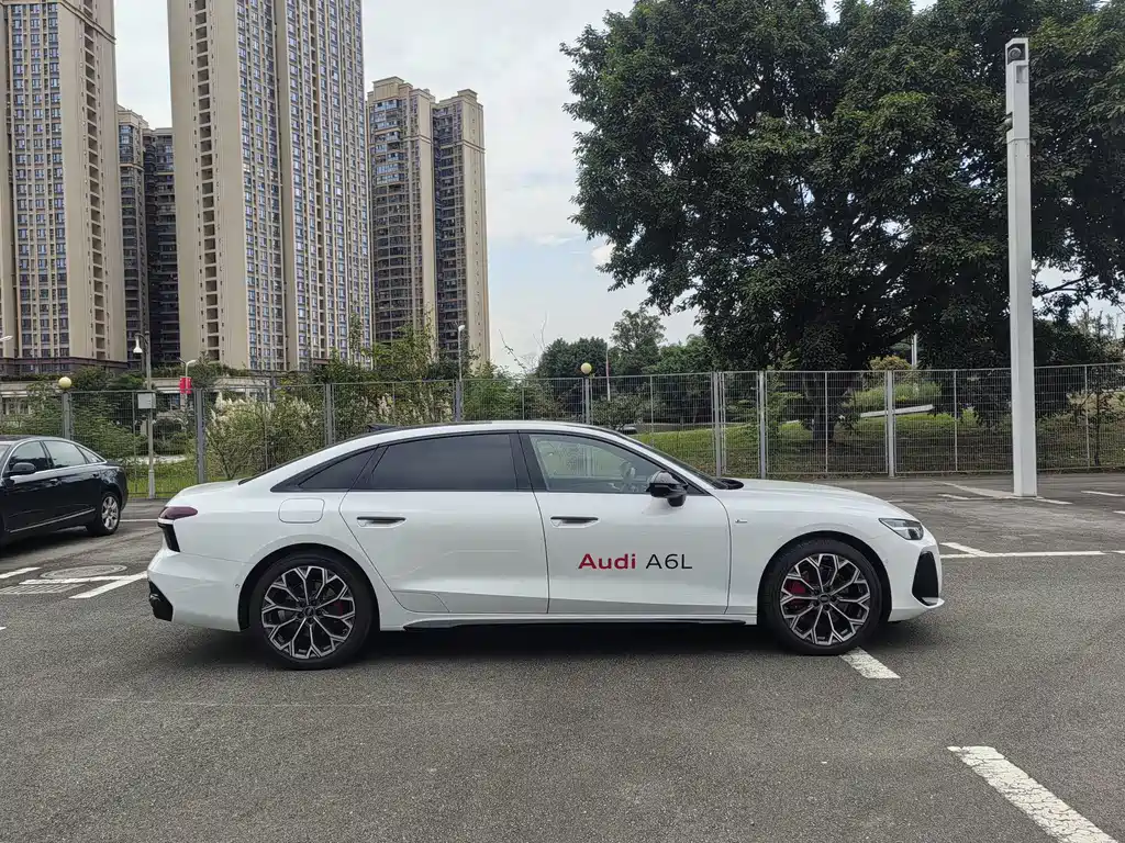 Audi A6L — миниатюра 3