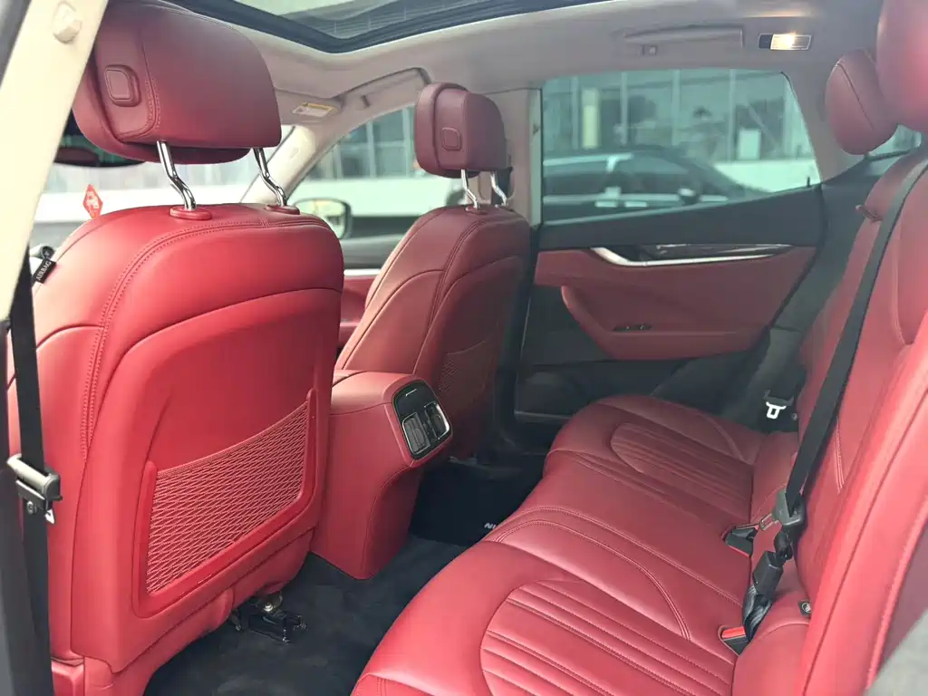 Maserati Levante — миниатюра 6