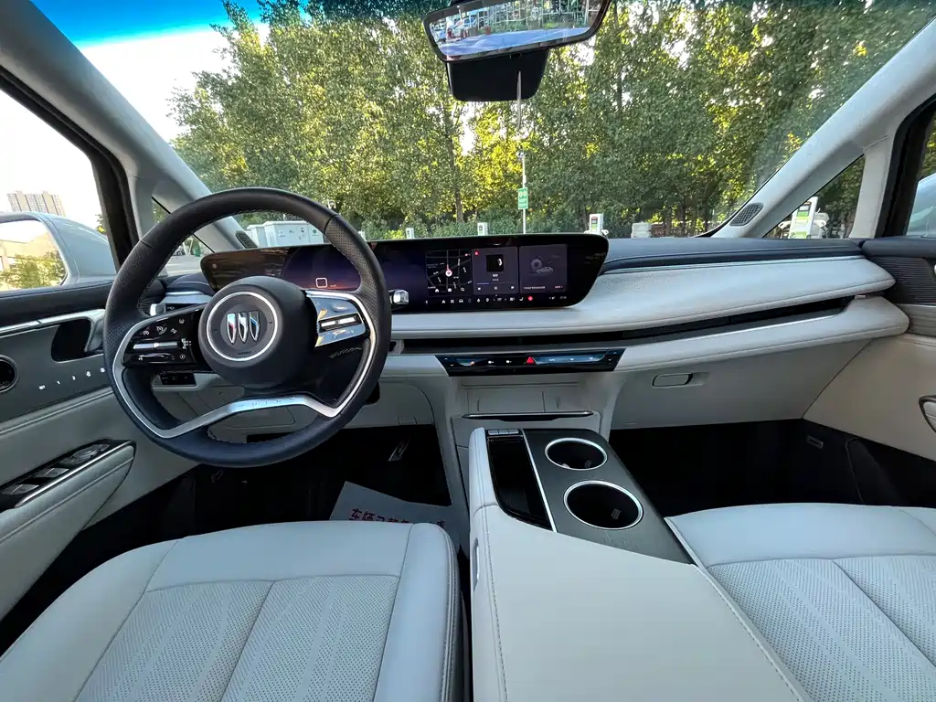 Buick GL8 Hybrid — миниатюра 12