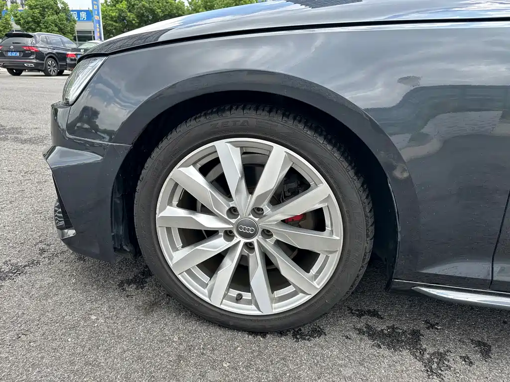 Audi A4 (Import) — миниатюра 8