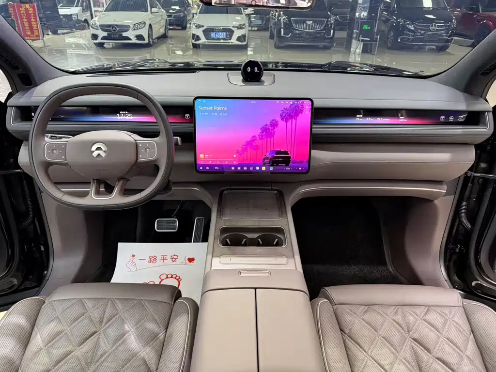 NIO ES8 — миниатюра 5