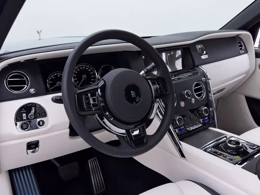Rolls-Royce Cullinan — миниатюра 21